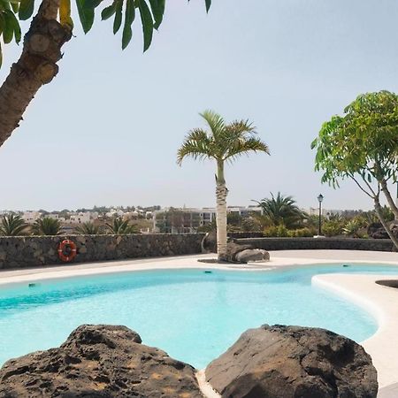 Appartement Apartamento Om Con Piscina Y Vistas Al Mar à Costa Teguise Extérieur photo