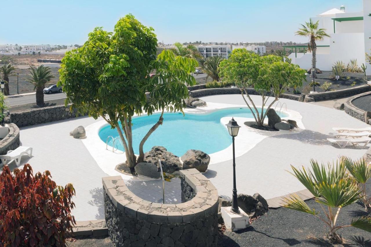 Appartement Apartamento Om Con Piscina Y Vistas Al Mar à Costa Teguise Extérieur photo